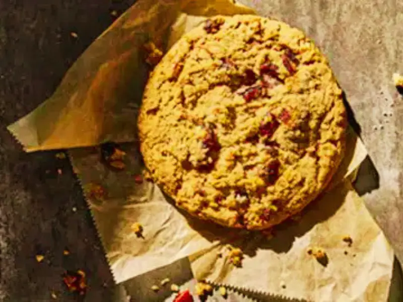 Oatmeal Raisin with Berries Cookie